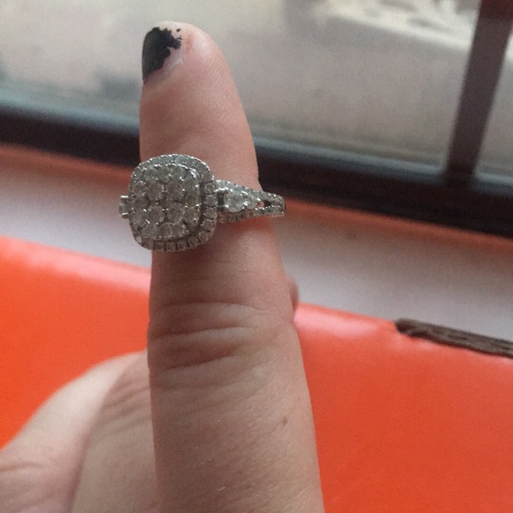 Wedding ring and bands size 6 - Picture 8 of 8